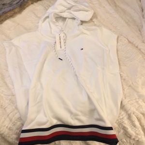 Tommy Hilfiger sleeveless white hoodie